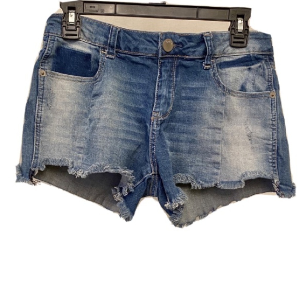 RUE 21 Shorts Distressed Raw Hem Denim Size 5/6 Mid Rise